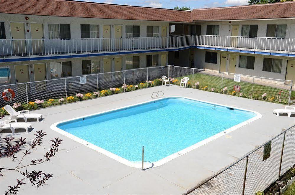 Capitol Inn & Suites Pierre Εξωτερικό φωτογραφία