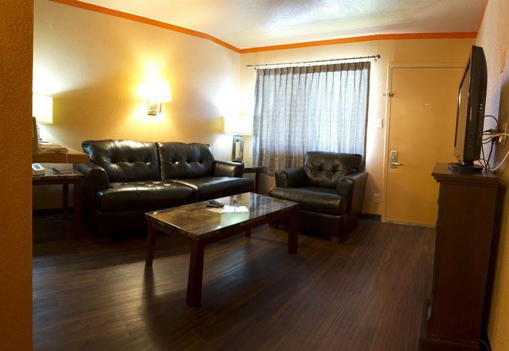 Capitol Inn & Suites Pierre Εξωτερικό φωτογραφία